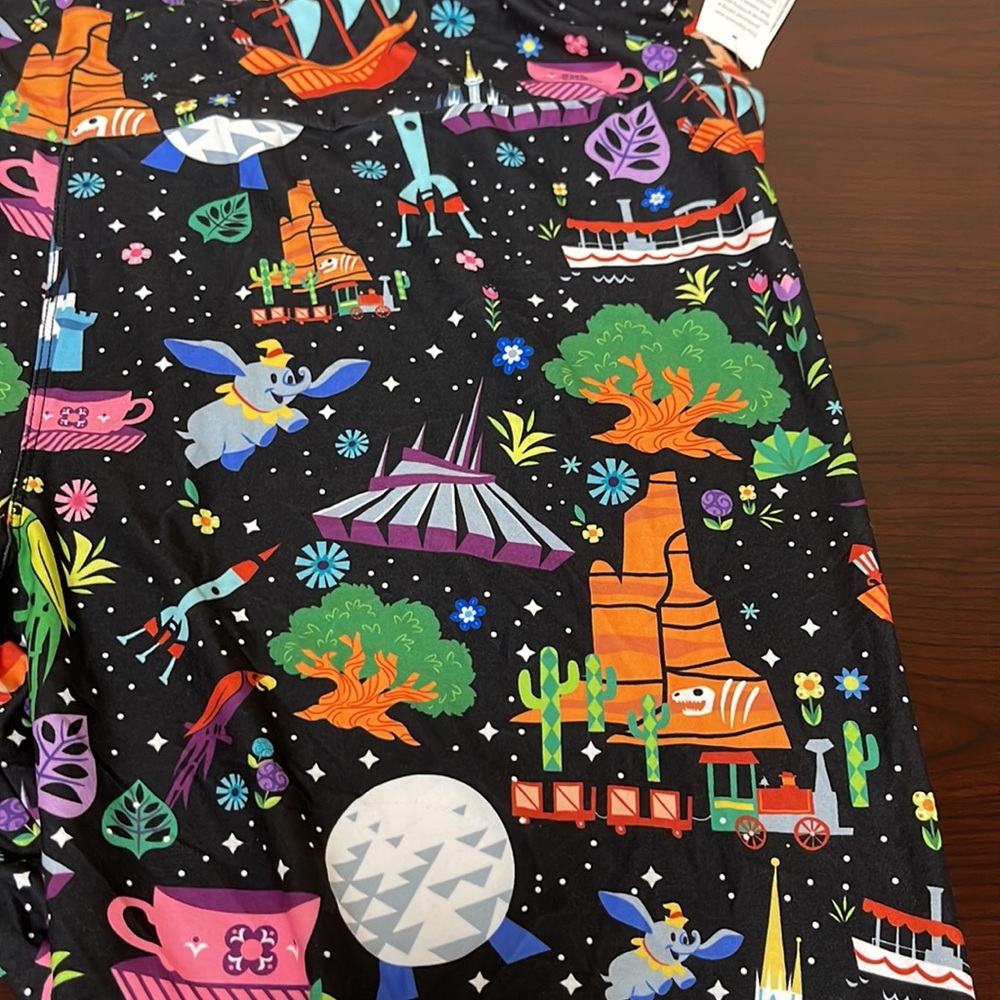 NWOT Disney Legging Super Stretchy - Picture 3 of 5